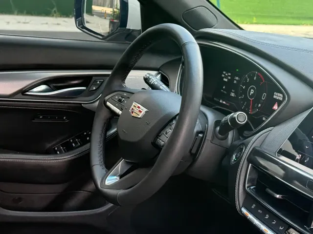 Cadillac CT5 — Фото автомобиля 15