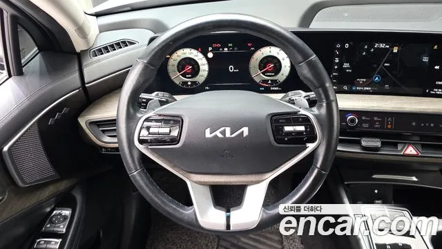 Kia K8 — Фото автомобиля 13