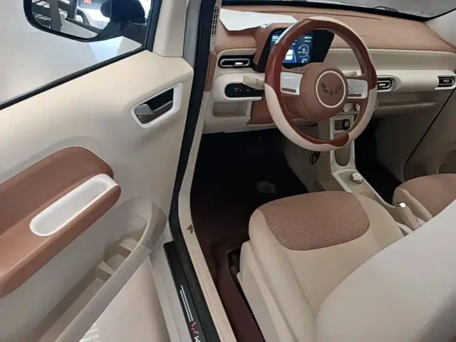 Wuling Hongguang Mini EV — Фото автомобиля 15