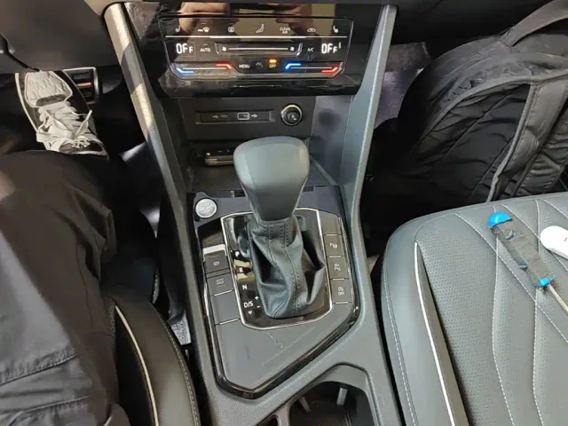 Volkswagen Tiguan L — Фото автомобиля 13