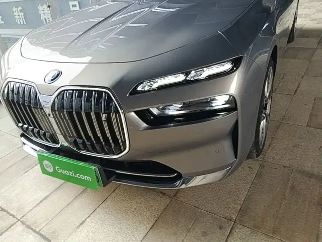 BMW i7 — Фото автомобиля 23