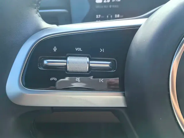 Li Auto ONE — Фото автомобиля 19