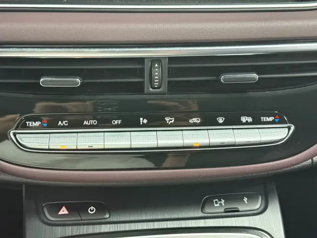 GAC Trumpchi M6 — Фото автомобиля 10