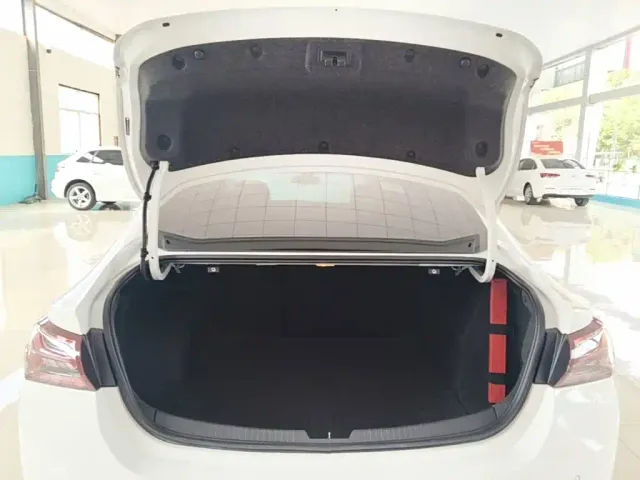 Chevrolet Malibu XL — Фото автомобиля 18