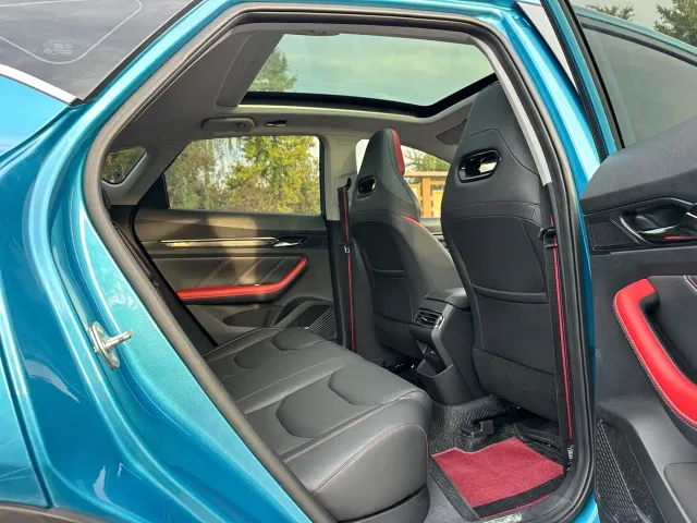 Geely Emgrand S — Фото автомобиля 17
