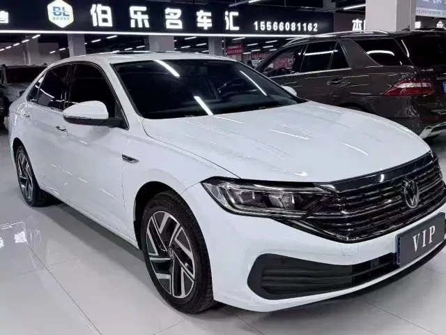 Фотография автомобиля — Volkswagen Sagitar