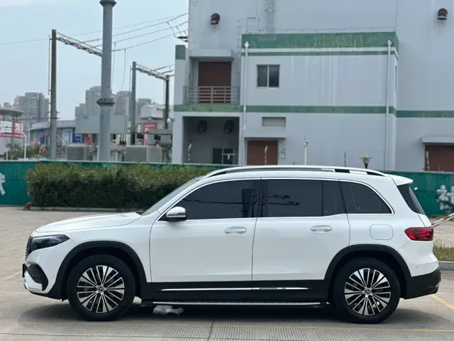 Mercedes-Benz EQB — Фото автомобиля 22