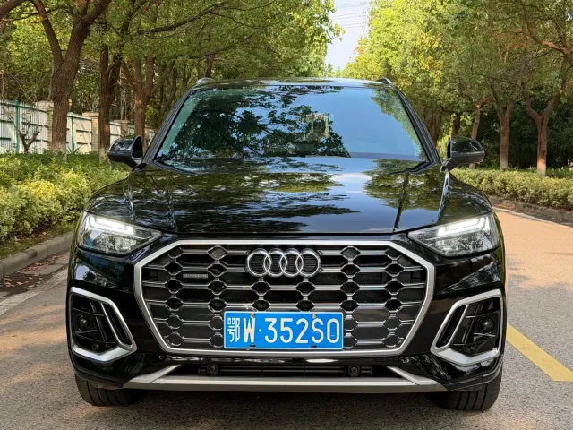Audi Q5L — Фото автомобиля 2