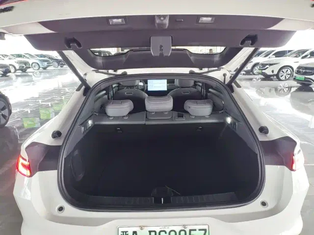 Changan Qiyuan A06 — Фото автомобиля 18