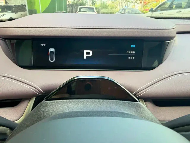 Xiaomi SU7 — Фото автомобиля 11