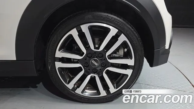 Mini Cooper — Фото автомобиля 21