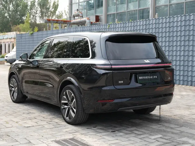 Li Auto L9 — Фото автомобиля 6