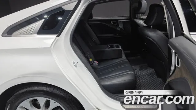 Kia K8 — Фото автомобиля 17