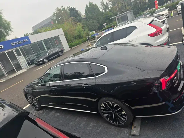 Volvo S90 — Фото автомобиля 6