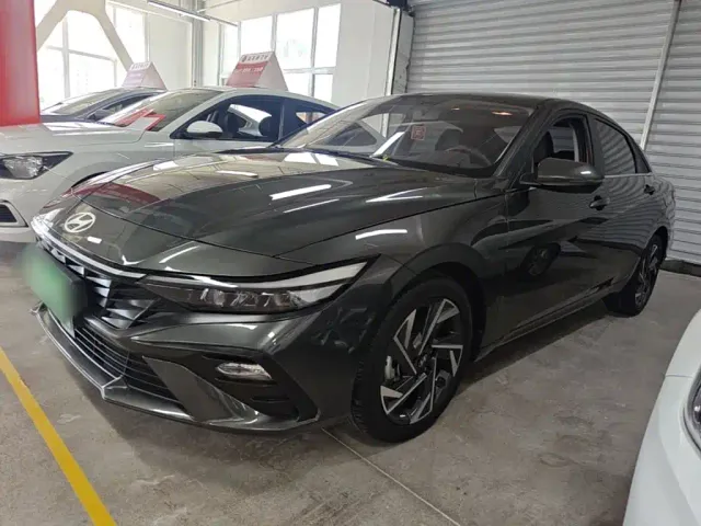 Фотография автомобиля — Hyundai Elantra