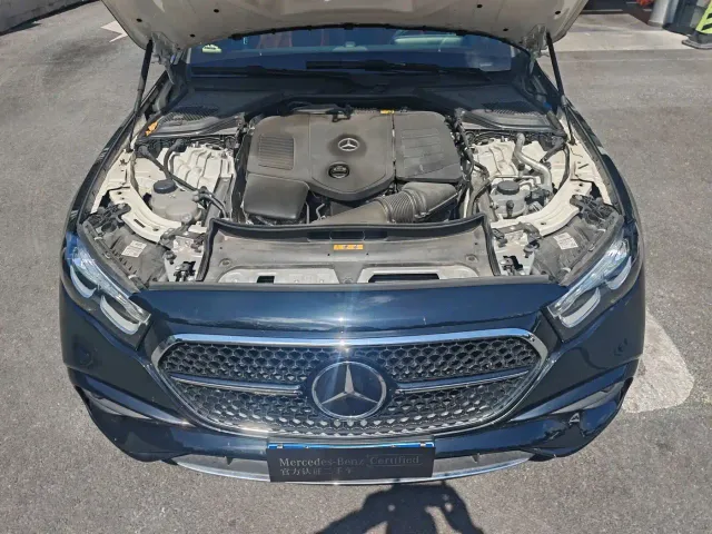 Mercedes-Benz E-Class — Фото автомобиля 16