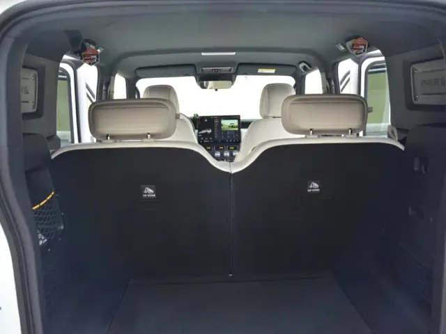 iCAR V23 — Фото автомобиля 12