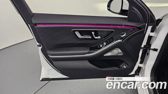 Mercedes-Benz S-Class — Фото автомобиля 22