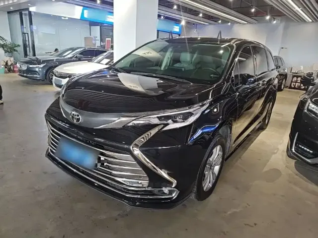 Фотография автомобиля — Toyota Sienna