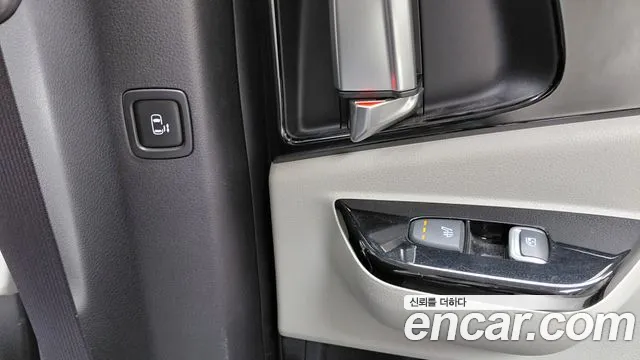 Kia Carnival Generation 4 — Фото автомобиля 27