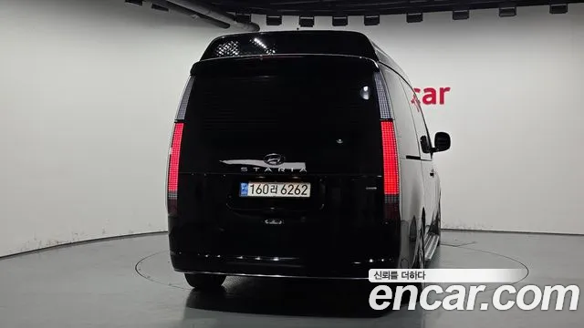 Hyundai Staria Staria 4WD Lounge 9 мест — Фото автомобиля 4
