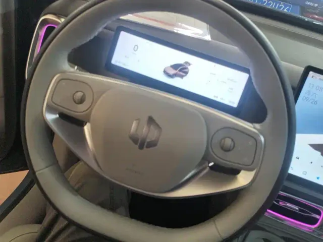 Leapmotor B10 — Фото автомобиля 14