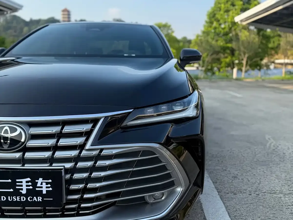 Toyota Avalon 2024 Model 2.0L Progressive Edition — Фото автомобиля 4