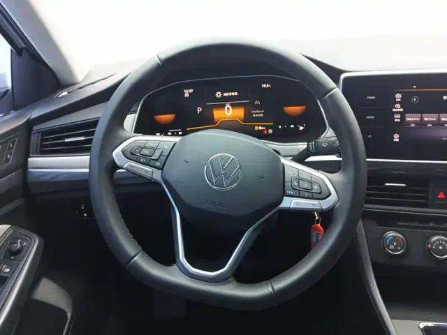 Volkswagen Bora — Фото автомобиля 15