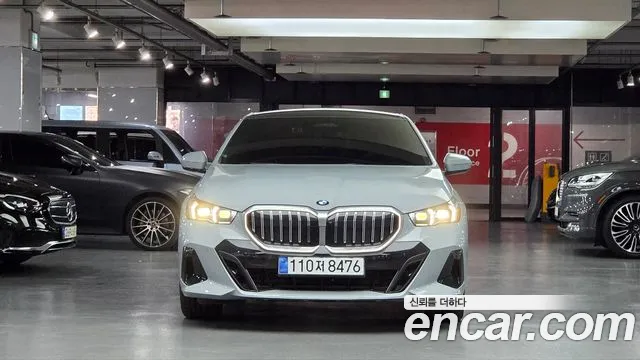 BMW 5 Series G60 — Фото автомобиля 2
