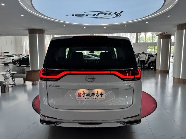 GAC Trumpchi M8 — Фото автомобиля 6