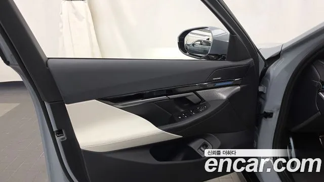 BMW 5 Series G60 — Фото автомобиля 24