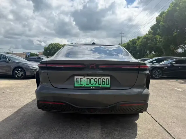 Roewe Rising Auto F7 — Фото автомобиля 5