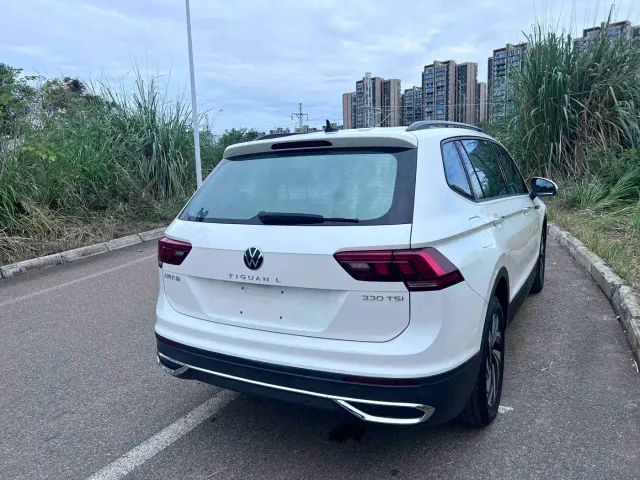 Volkswagen Tiguan L — Фото автомобиля 3