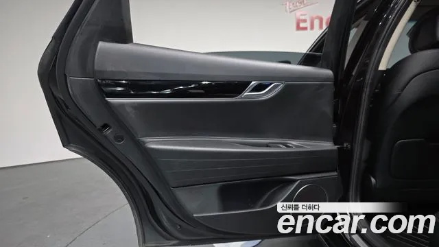 Genesis G80 Бензин 2.5 турбо 2WD — Фото автомобиля 25