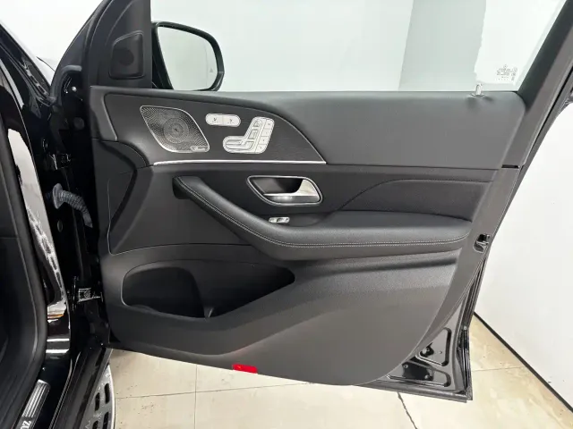 Mercedes-Benz GLE-Class — Фото автомобиля 27