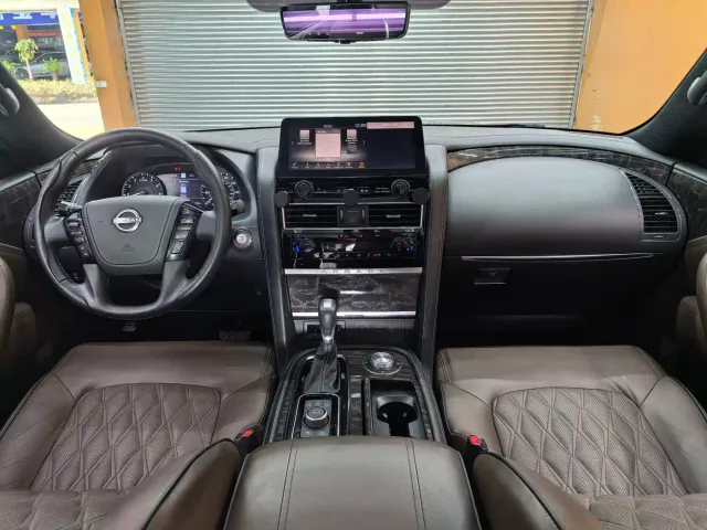 Nissan Patrol — Фото автомобиля 20