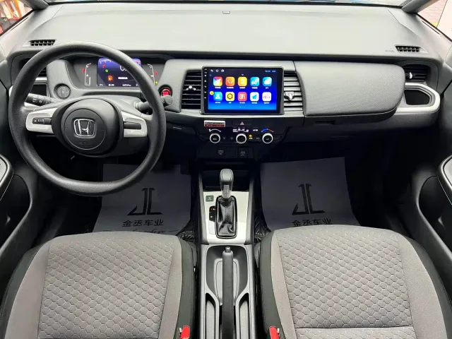 Honda Fit — Фото автомобиля 13