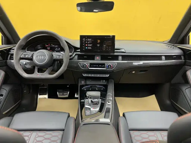 Audi RS 4 — Фото автомобиля 16