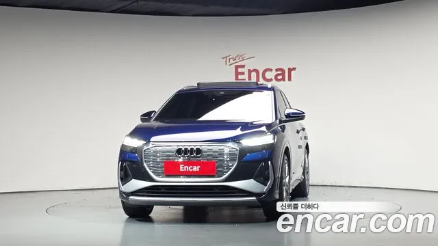 Audi Q4 e-tron F4 — Фото автомобиля 3