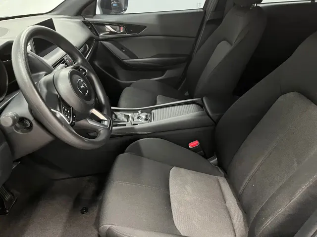 Mazda CX-4 — Фото автомобиля 12