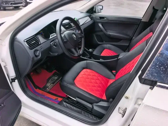 Skoda Rapid — Фото автомобиля 14