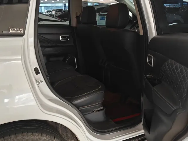 Mitsubishi Outlander — Фото автомобиля 8