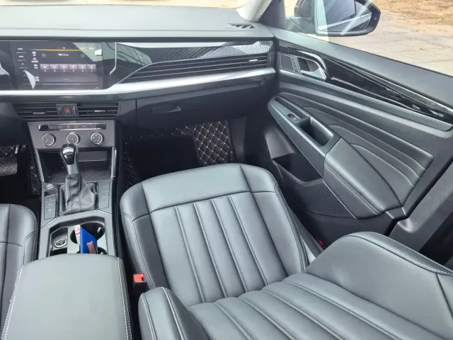 Volkswagen Passat — Фото автомобиля 15