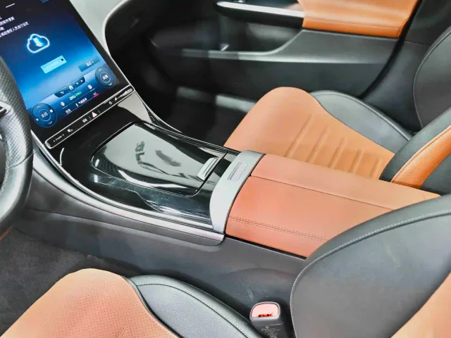 Mercedes-Benz C-Class — Фото автомобиля 16