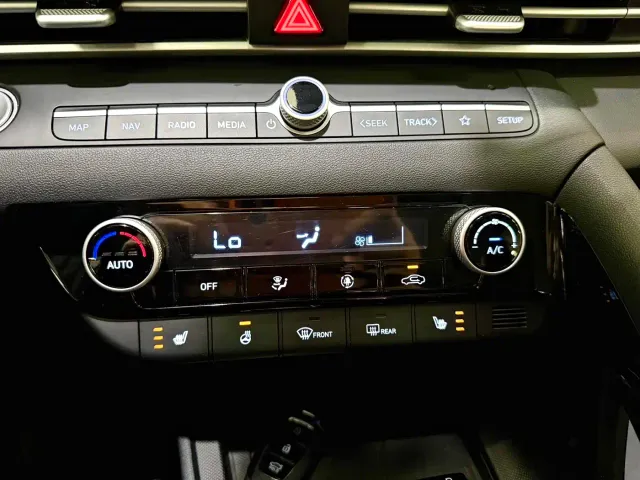 Hyundai Elantra — Фото автомобиля 12