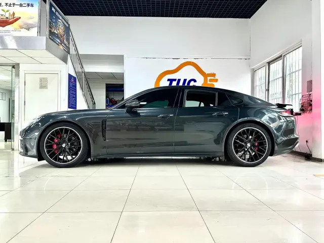Porsche Panamera — Фото автомобиля 5