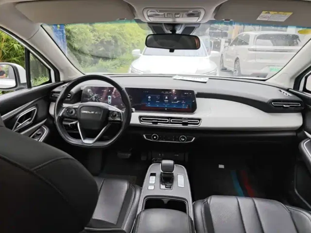 BAIC Beijing EU5 PLUS — Фото автомобиля 9