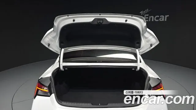Hyundai Avante — Фото автомобиля 30