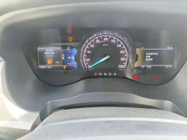 Ford Everest — Фото автомобиля 4