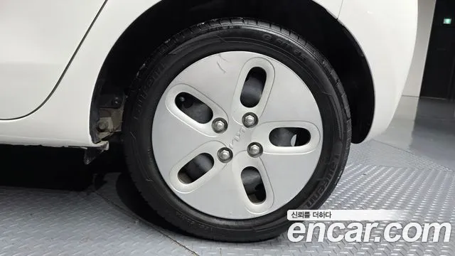 Kia RAY Новый Kia Ray Фургон — Фото автомобиля 21